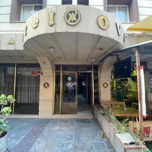 Otel Ova, İzmir